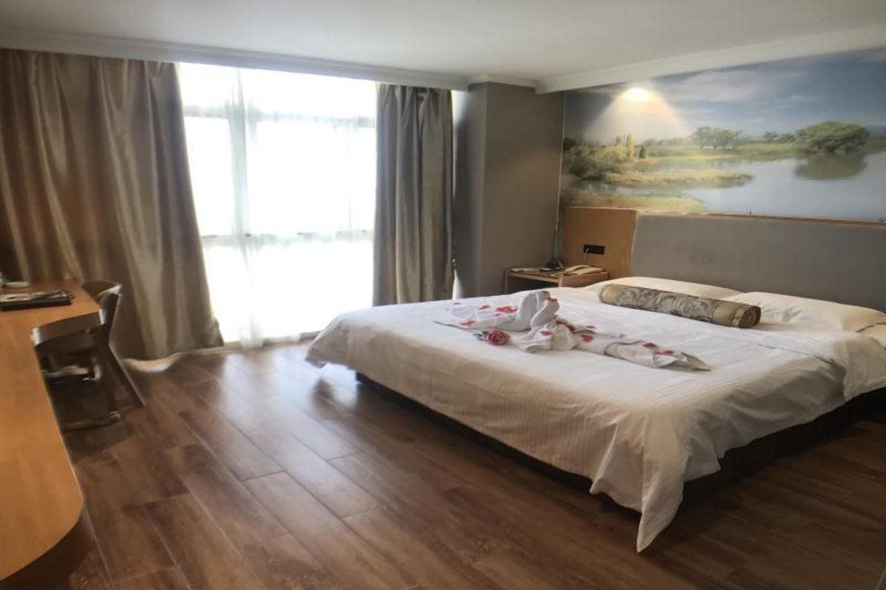 Greentree Inn Jiangsu Wuxi Jiangyin Zhouzhuang Shiji Avenue Business Hotel Exteriör bild